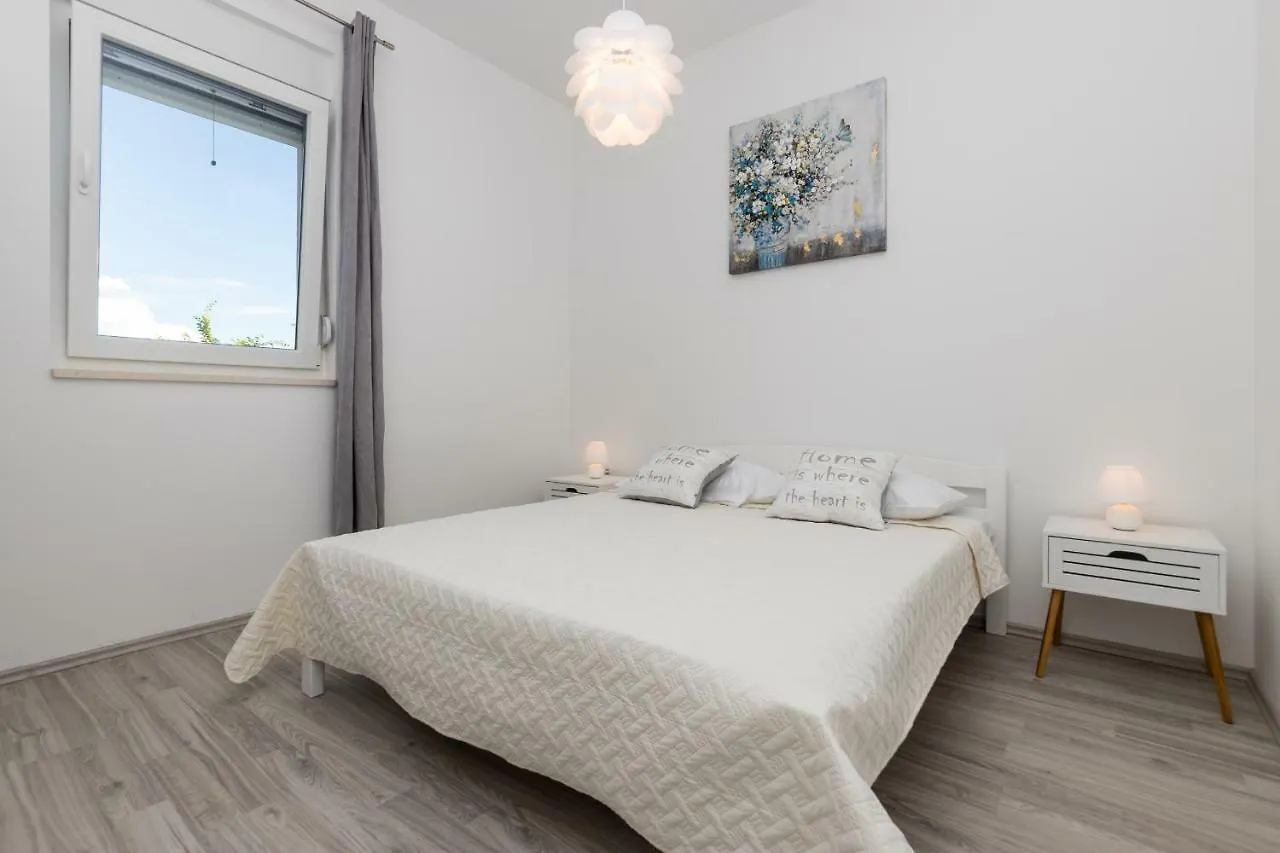 Apartman Bella Kaštela 0*,