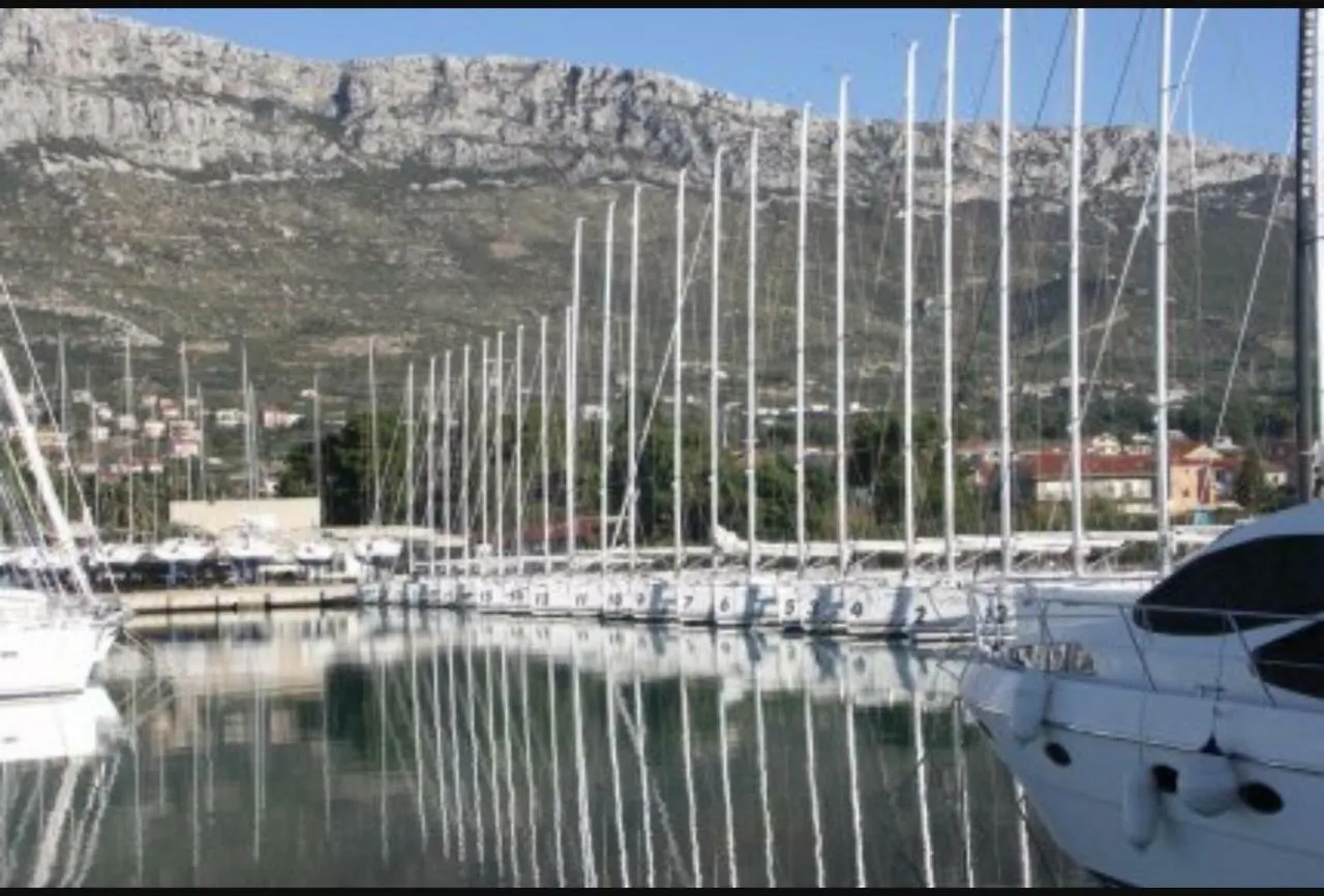 Apartment Apartman Bella Kastela