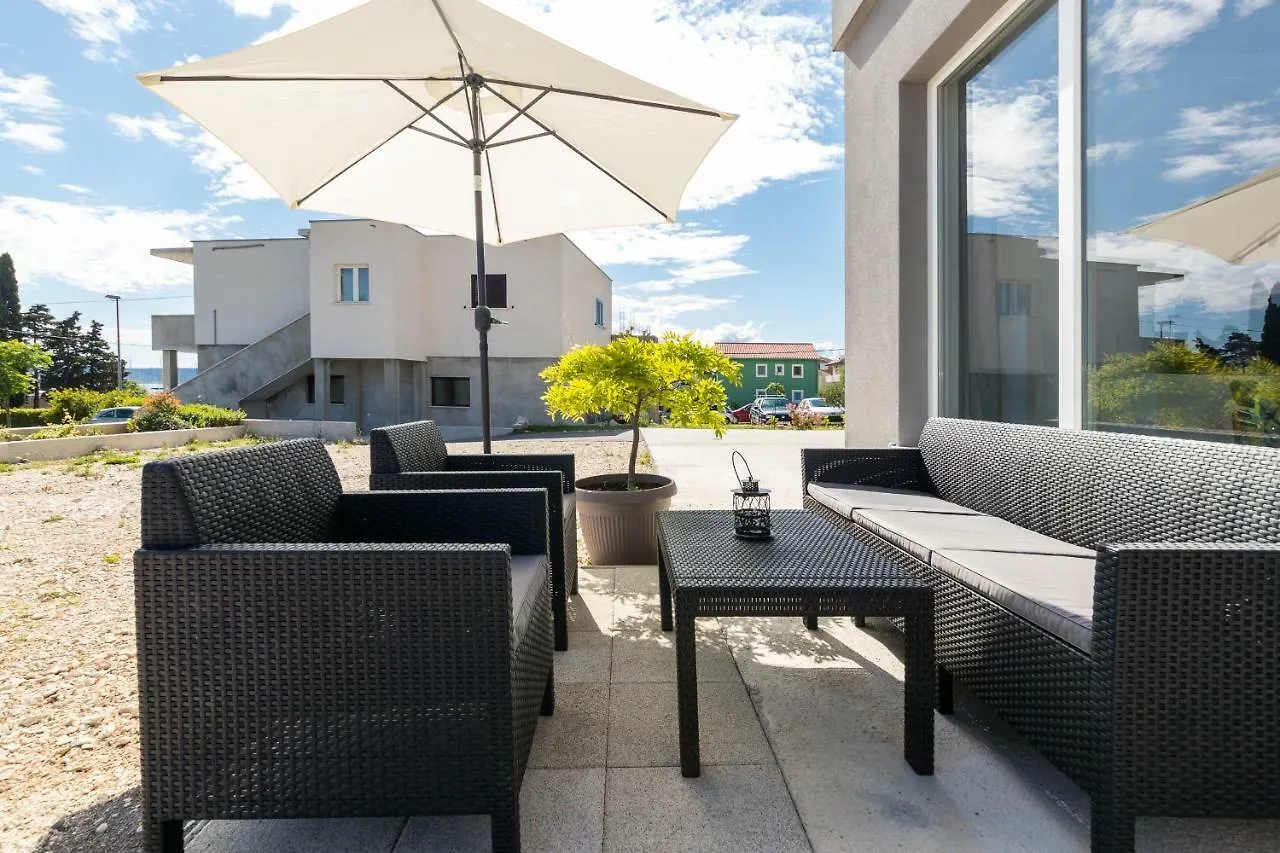 Apartment Apartman Bella Kastela